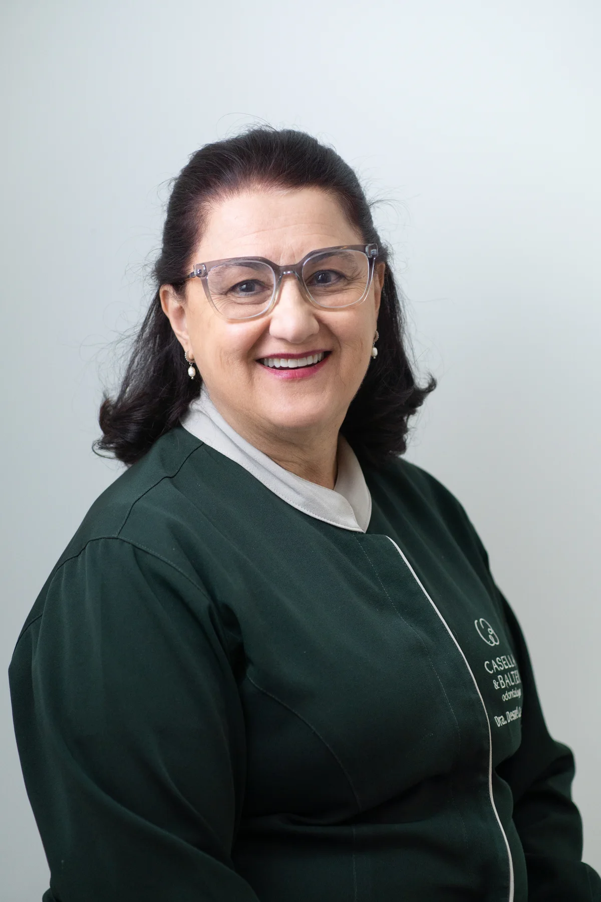 Dra. Desirê Casella, cirurgiã-dentista da Casella & Balter